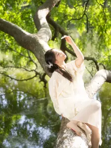 Qiu Qiu: Gentle Grace in Nature - Inspiring YiTuYu Vol.8828 Collection - image 8