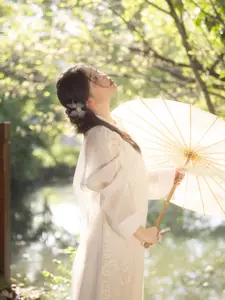 Qiu Qiu: Gentle Grace in Nature - Inspiring YiTuYu Vol.8828 Collection - image 10