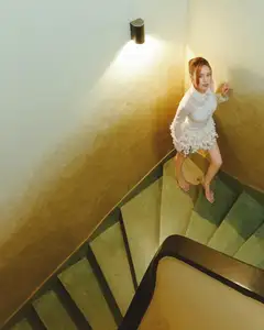 Ninh Duong Lan Ngoc: Vietnam's "Showbiz Darling" Flaunts Stunning Long Legs and Exquisite Fashion. - image 1