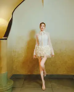 Ninh Duong Lan Ngoc: Vietnam's "Showbiz Darling" Flaunts Stunning Long Legs and Exquisite Fashion. - image 3