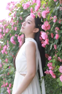 Contemporary Charm: YiTuYu Art Language Vol.6924 Featuring Jing Zi Jinns - image 4