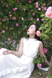 Contemporary Charm: YiTuYu Art Language Vol.6924 Featuring Jing Zi Jinns - image 5