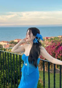 Tieng Set Trong Mua Actress Embraces Maternity Style with Glamorous Pregnancy Photoshoot - image 8