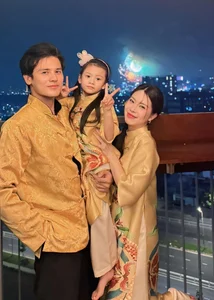Tieng Set Trong Mua Actress Embraces Maternity Style with Glamorous Pregnancy Photoshoot - image 2