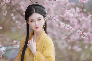 Artistic Portraiture: YiTuYu Art Language Vol.6879 Featuring Xu Jin Huan - image 3