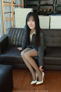 Sophisticated Style in IESS No.1633 featuring Wan Ping - image 81