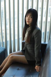 Sophisticated Style in IESS No.1633 featuring Wan Ping - image 51