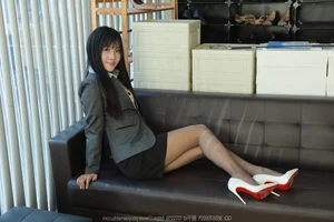 Sophisticated Style in IESS No.1633 featuring Wan Ping - image 35