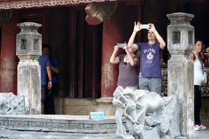 Discovering the Ancient Royal Stone Beds of King Dinh Tien Hoang Temple in Ninh Binh - image 9