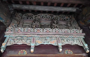 Discovering the Ancient Royal Stone Beds of King Dinh Tien Hoang Temple in Ninh Binh - image 3