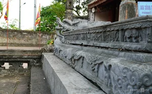 Discovering the Ancient Royal Stone Beds of King Dinh Tien Hoang Temple in Ninh Binh - image 6