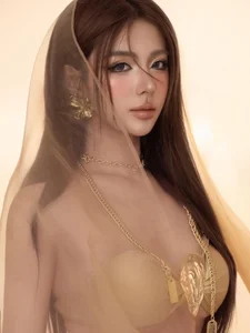 Stunning Egyptian Goddess Transformation: A Captivating Beauty Gallery of Modern Elegance - image 7