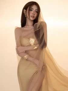 Stunning Egyptian Goddess Transformation: A Captivating Beauty Gallery of Modern Elegance - image 3