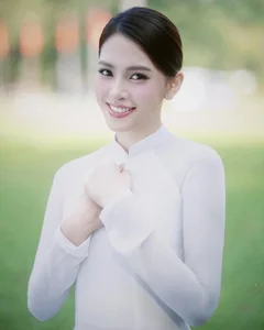 Vietnamese Stars Celebrate National Pride in Stunning Traditional Ao Dai - image 0