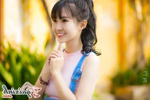 The Radiant Charm of Hue Chau: Exploring the Captivating Style of a Social Media Sensation - image 14