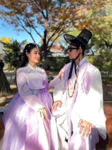Inside the Luxurious Lives of Vietnamese Beauties Married to Wealthy Plastic Industry Heirs - image 1