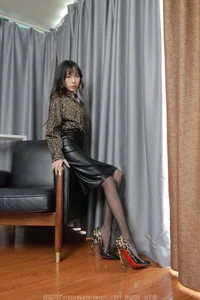 IESS Tuan Tuan Golden Leopard Print Fashion Showcase - image 11