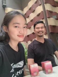 Tiết Cương and Wife Enjoy Romantic Getaway with Friends After Addressing Recent Rumors Involving Cát Tường - image 4