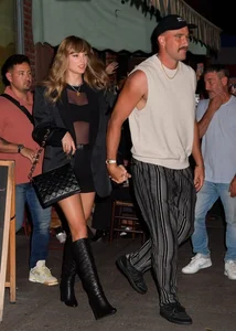 The World’s Top 10 Best-Dressed Couples of 2024: A Masterclass in Duo Styling - image 5