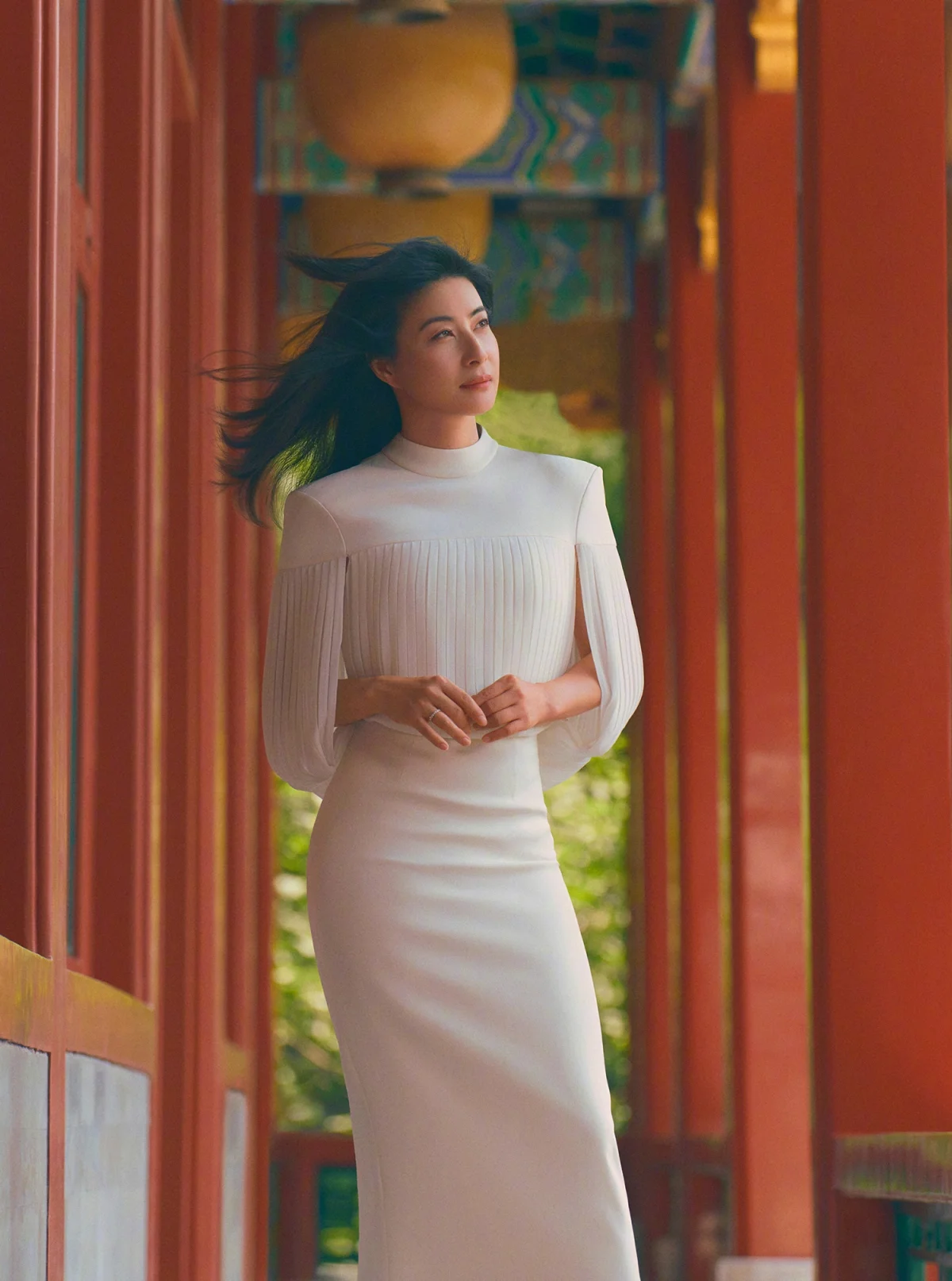 The Essence of Luxury: Decoding the Fashion Style of a Hong Kong Billionaire’s Wife