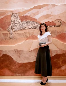 The Essence of Luxury: Decoding the Fashion Style of a Hong Kong Billionaire’s Wife - image 9