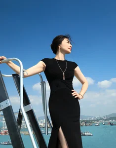 The Essence of Luxury: Decoding the Fashion Style of a Hong Kong Billionaire’s Wife - image 1