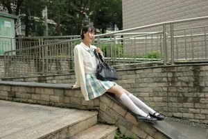 IESS Tuantuan JK Uniform Gallery: Long Legs and Youthful Style - image 9