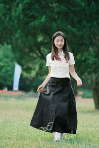 YiTuYu Art Language Vol.7824: Exploring the Aesthetic of Hu Die Mei Mei - image 3