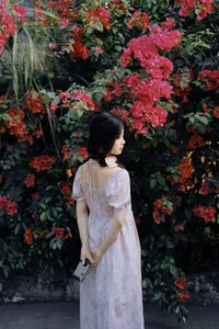 YiTuYu Art Language Vol.6836: A Visual Journey with Model Zi Qing - image 18