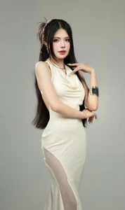 MC Mai Dora Showcases Vietnamese Heritage with Elegant Ao Dai at Esports World Cup - image 10