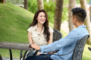 Stunning Visuals of Quyên Qui: The Paradise Island Star Captivating Fans with Her Perfect Physique and Elegant Style - image 1