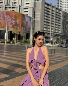 Stunning Visuals of Quyên Qui: The Paradise Island Star Captivating Fans with Her Perfect Physique and Elegant Style - image 0