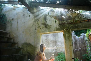 YiTuYu Art Language Vol.10358: An Artistic Exploration of Portraiture Featuring Model Yi Ming - image 3