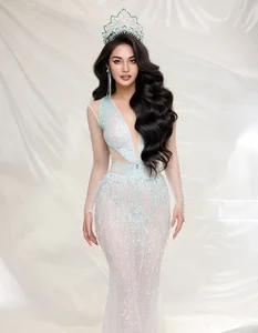 Nông Thúy Hằng: The Journey of a Beauty Queen Before Marriage - image 2