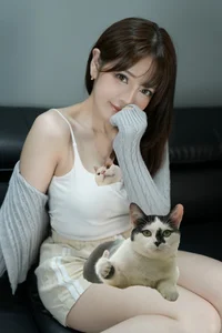 Coser Trang Bit Tet shines with radiant beauty and natural charisma in her latest photoshoot - image 4