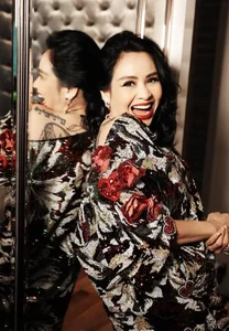 Celebrity Update: Manh Truong’s Romantic Moments and Phuong Oanh’s Stunning Post-Baby Transformation - image 0