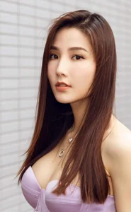 Exquisite Beauty Gallery of Vietnamese Actress Vu Pham Diem My: Timeless Elegance and Style - image 26
