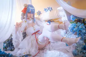 Coser Hoshilily's Azur Lane Janus Cosplay: Ethereal Beauty in a Dream - image 1