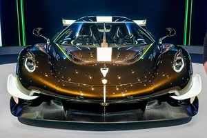The Koenigsegg Sadair’s Spear: A $5.5 Million Hypercar Masterpiece of Engineering and Luxury Performance - image 2