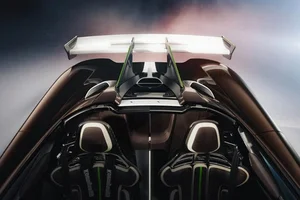 The Koenigsegg Sadair’s Spear: A $5.5 Million Hypercar Masterpiece of Engineering and Luxury Performance - image 11