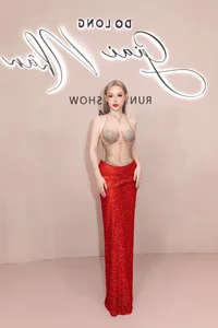 Tran Thanh and Hari Won’s Fashion Show Highlights - image 3