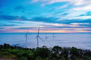 Cloud Hunting Khe Sanh: Romantic Couple Embraces Majestic Clouds & Wind Turbines - image 11
