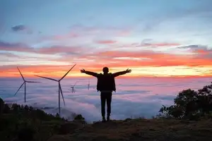 Cloud Hunting Khe Sanh: Romantic Couple Embraces Majestic Clouds & Wind Turbines - image 12