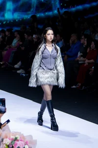 Rising Star Van Khanh: The Talented Child Model with Impressive Career Achievements - image 3