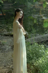 YiTuYu Art Language Vol.10439: Featuring the Artistic Portraits of Zu Zu - image 2
