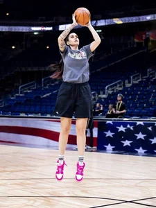The Luxury Lifestyle and Global Influence of the World’s Most Attractive Basketball Stars - image 4