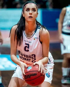 The Luxury Lifestyle and Global Influence of the World’s Most Attractive Basketball Stars - image 2