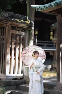 Elegant Kimono: Serene Asian Beauty with Traditional Japanese - image 4