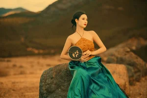 Modern Portrait Art: YiTuYu Art Language Vol.6457 Featuring Ran Ran - image 2