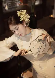 Graceful Vietnamese Woman: Timeless Traditional Charm 1000026935 - image 5